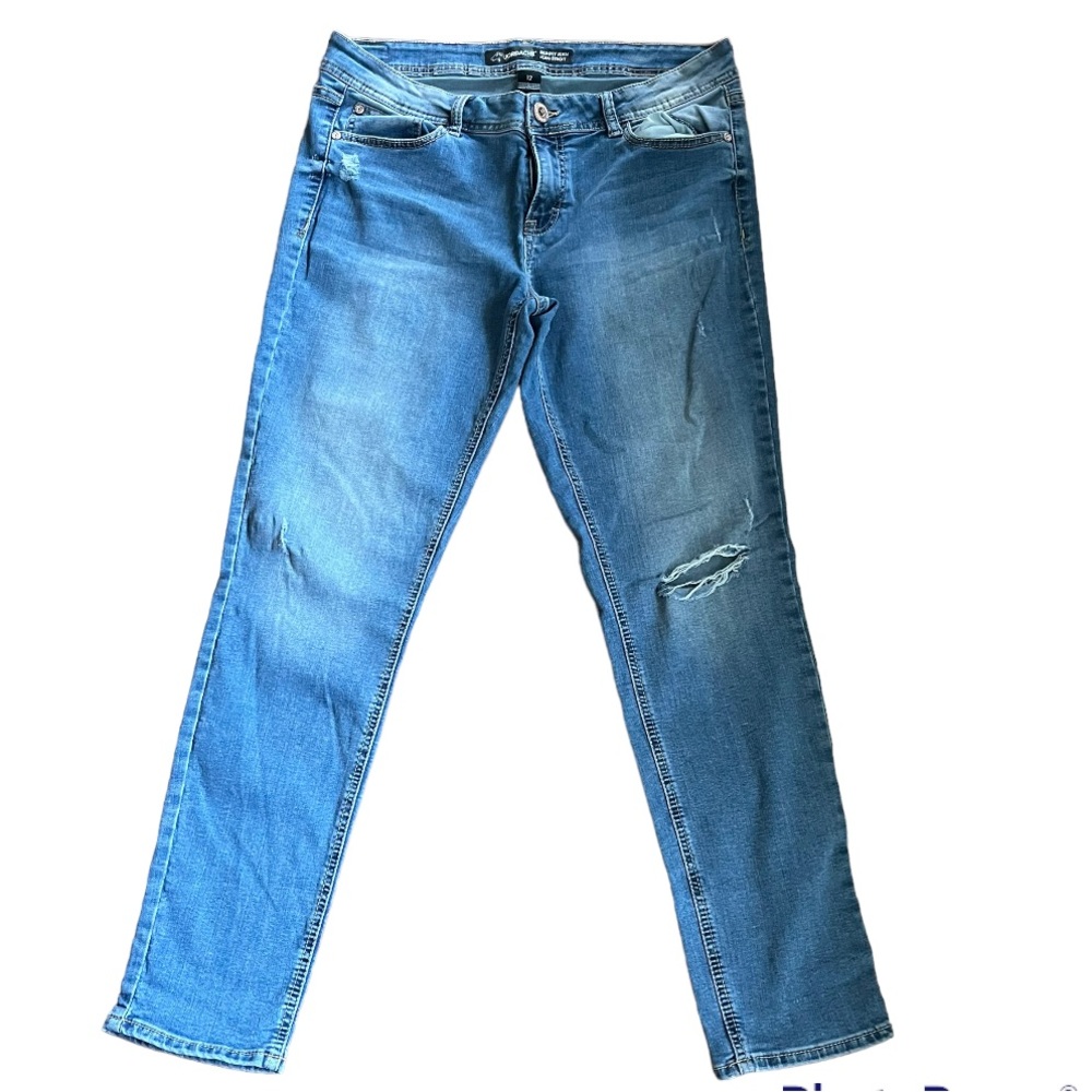 Jordache Ripped Skinny Leg Jeans